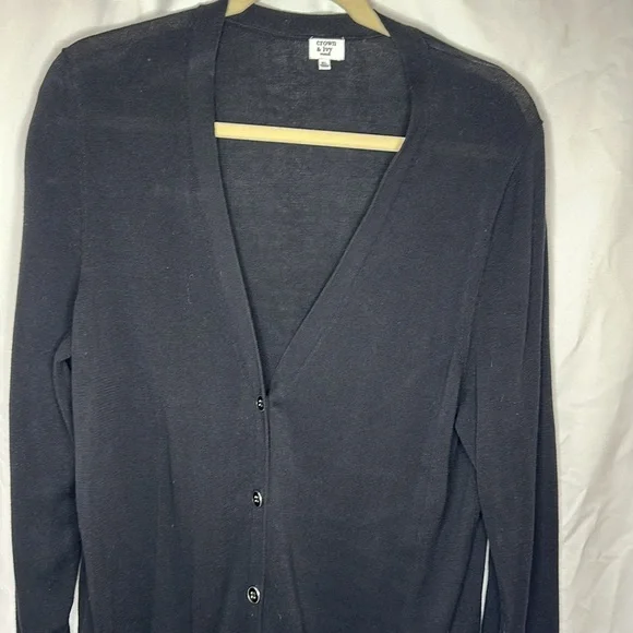 Crown & Ivy Cardigan - Picture 2 of 3